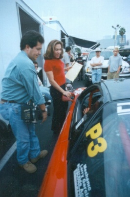 La street race reporter front.jpg (43999 bytes)